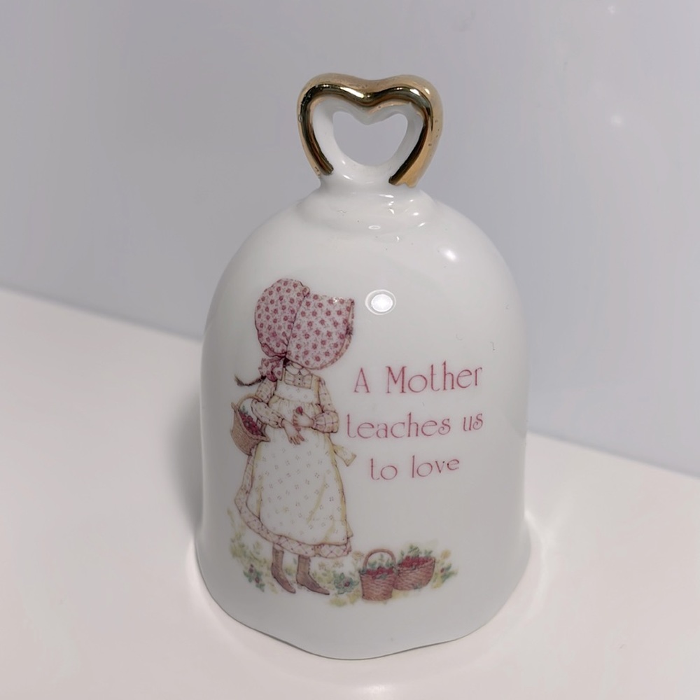 Vintage Porcelain Bell Designers Collection a Mother Remembrance.